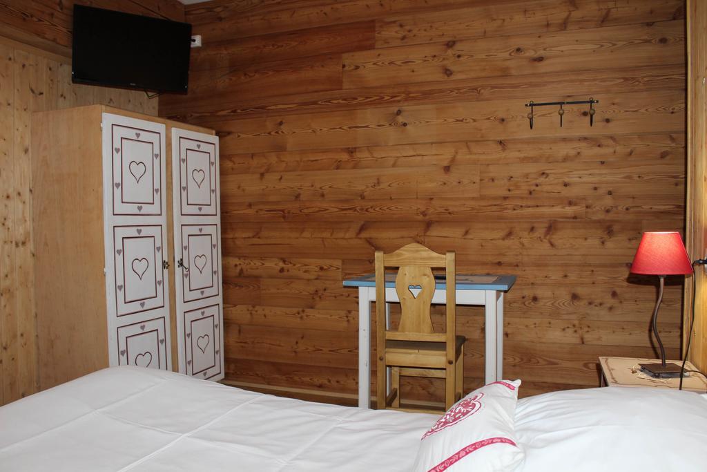 Hotel Restaurant U'Fredy La Clusaz Exteriör bild