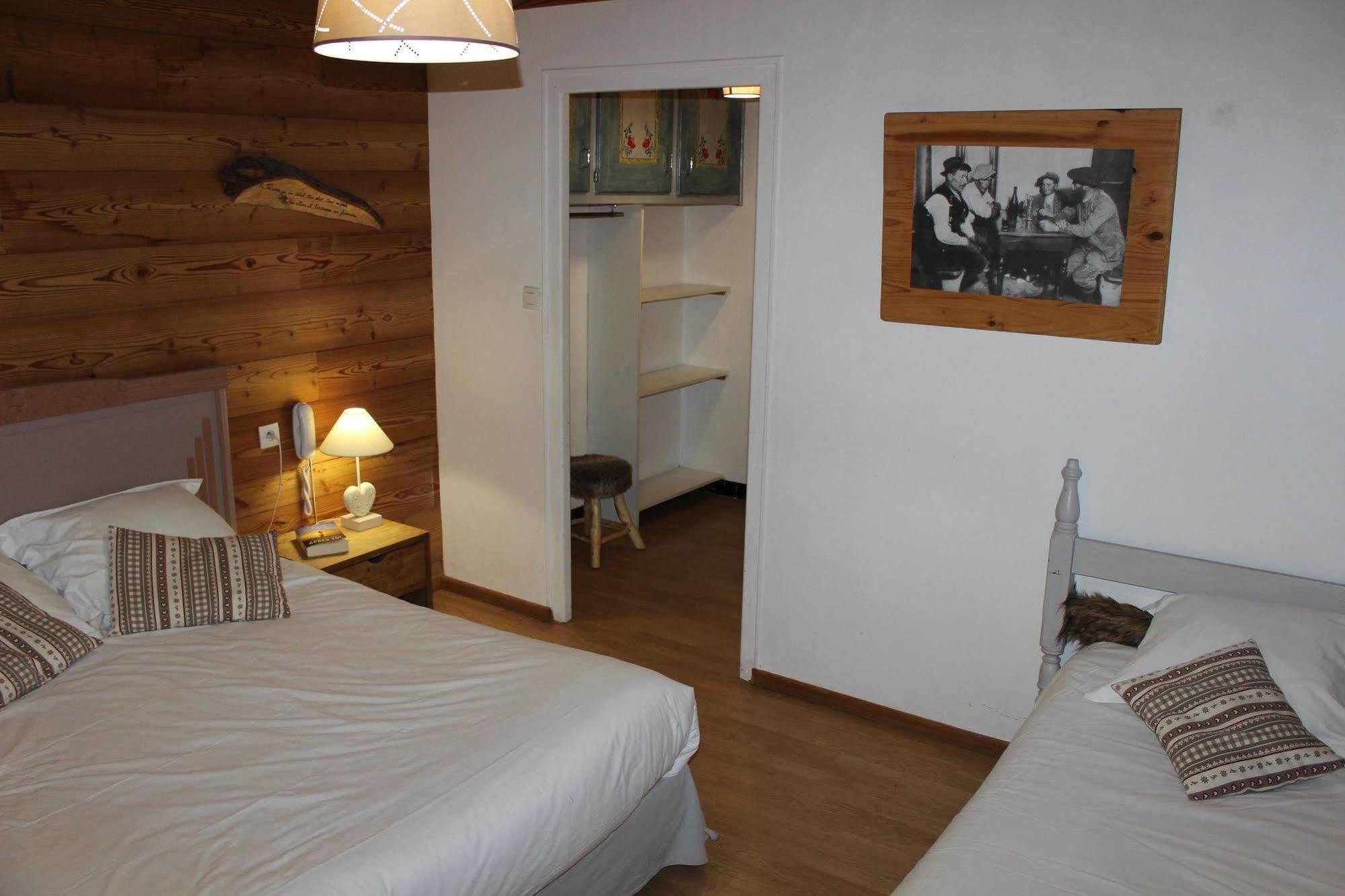 Hotel Restaurant U'Fredy La Clusaz Exteriör bild
